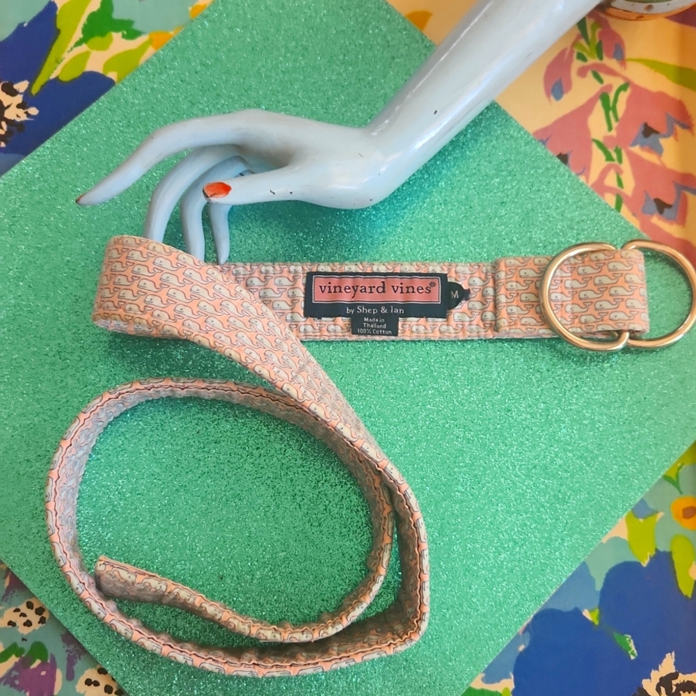 Vineyard vines belt